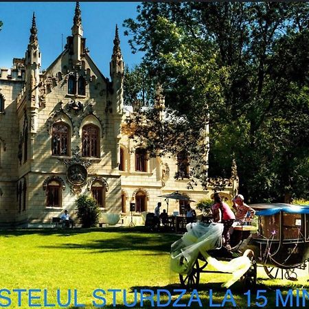 Stef Rooms Tirgu Frumos Екстериор снимка