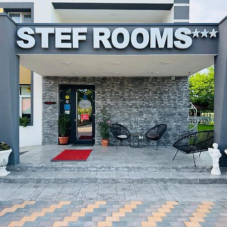 Stef Rooms Tirgu Frumos Екстериор снимка
