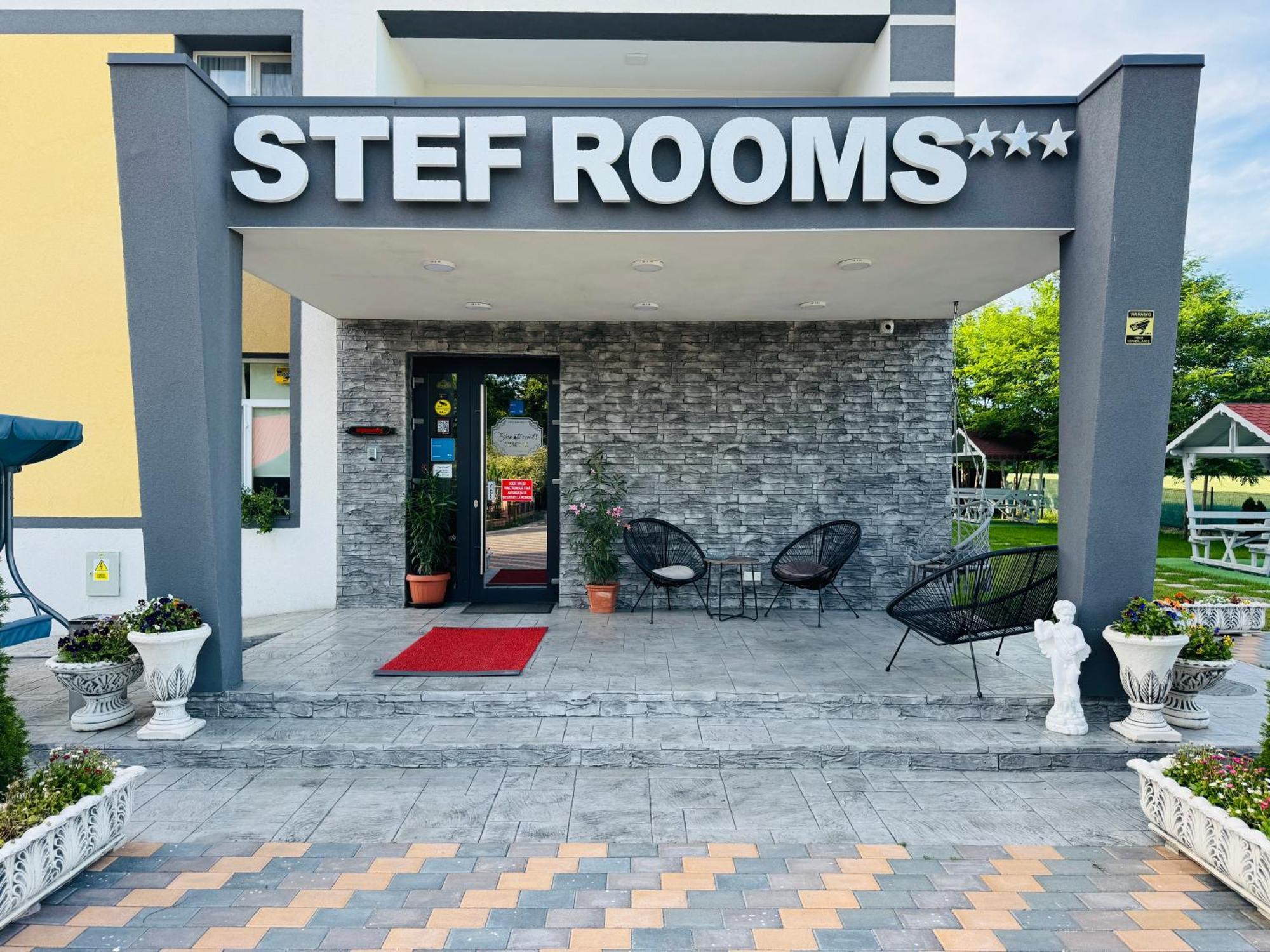 Stef Rooms Tirgu Frumos Екстериор снимка