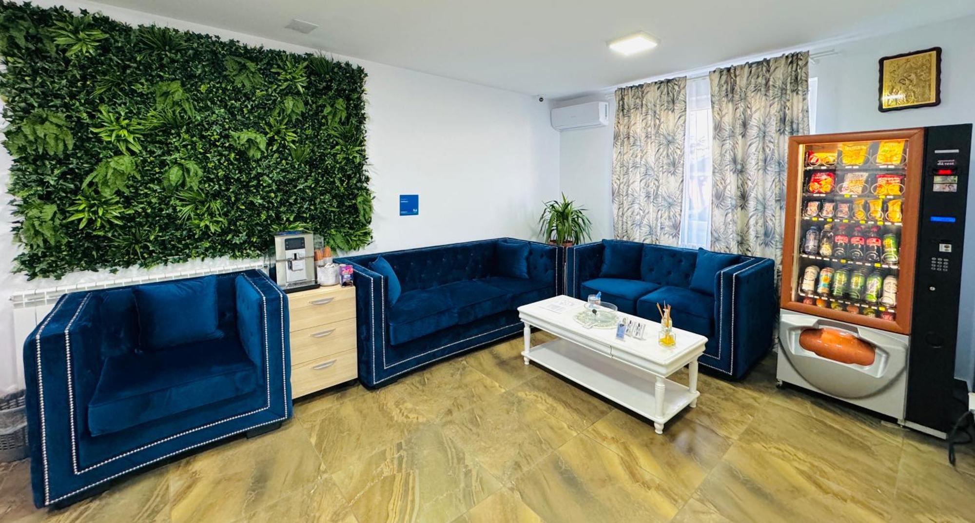 Stef Rooms Tirgu Frumos Екстериор снимка